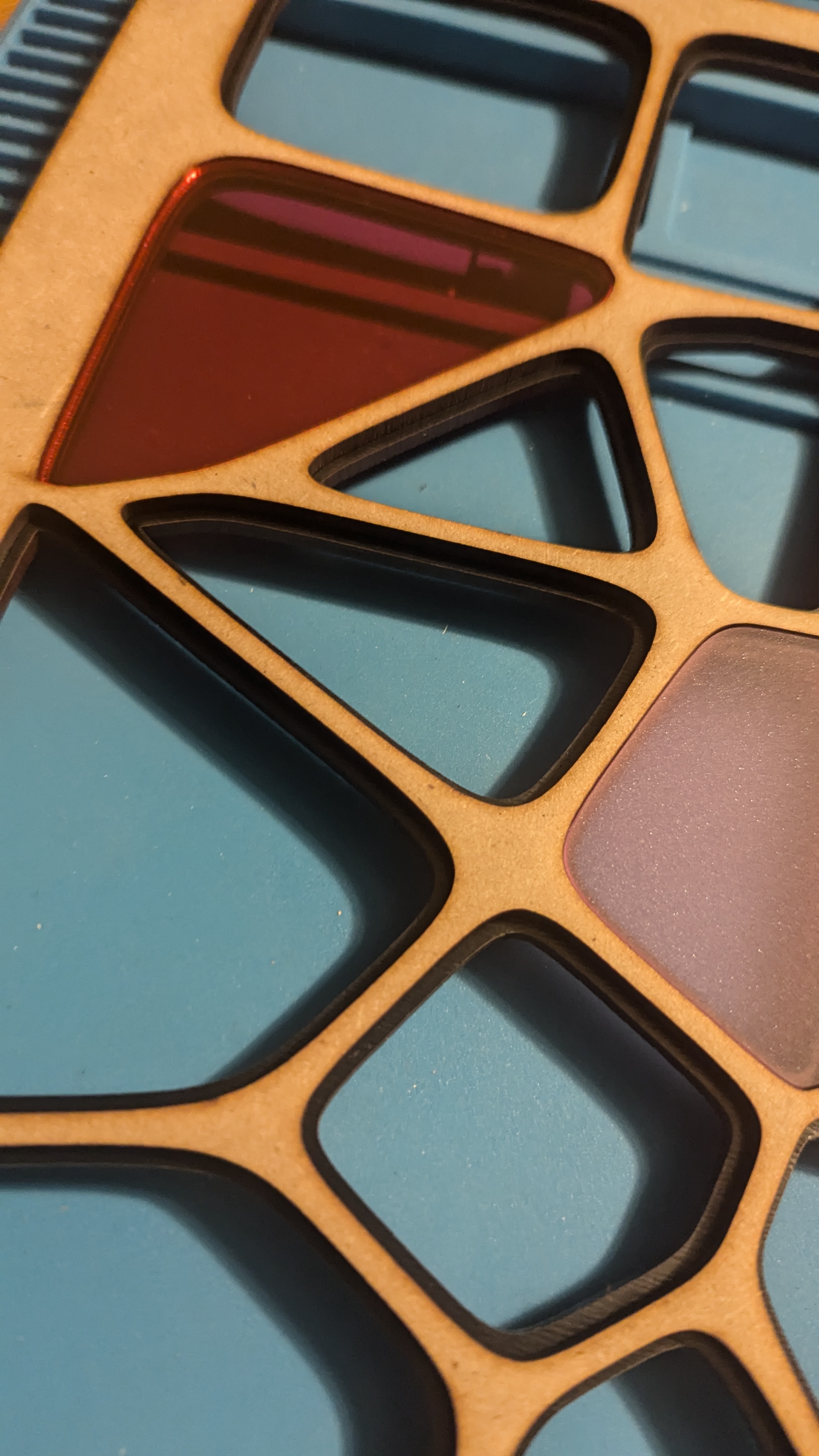Section of the frame showing the detail of the ‘sandwich’ layers